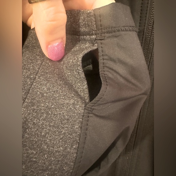 Women's Semi Rain Jacket - Picture 3 of 7